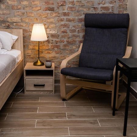 Comfortable Romantic 1 Bedroom Apartment Near Augarten Wenen Buitenkant foto
