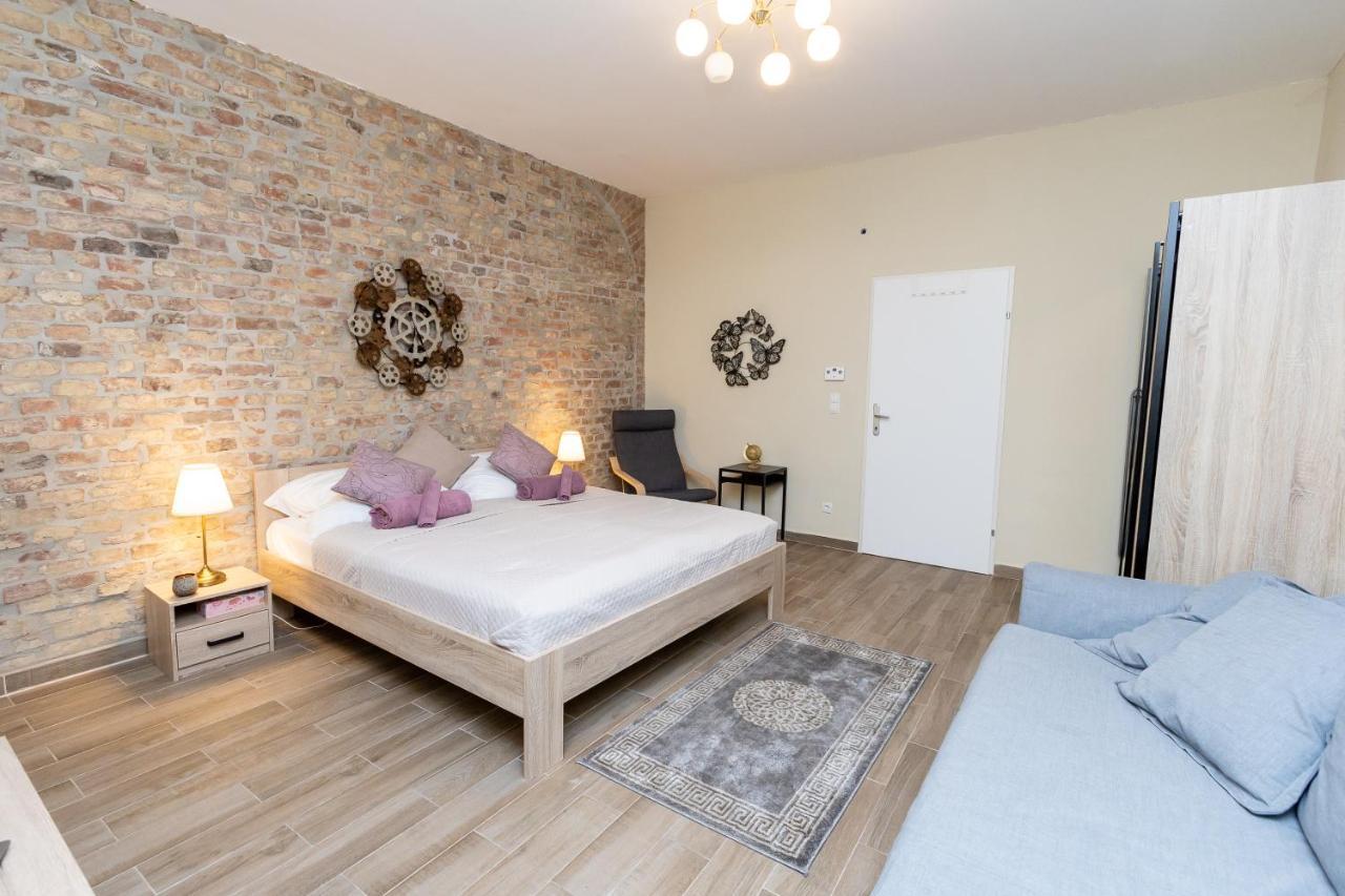 Comfortable Romantic 1 Bedroom Apartment Near Augarten Wenen Buitenkant foto