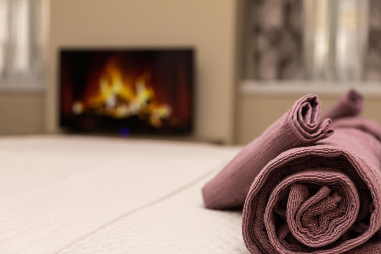Comfortable Romantic 1 Bedroom Apartment Near Augarten Wenen Buitenkant foto